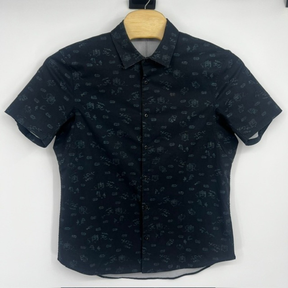 Lululemon Men's Short Sleeve Button Down Shirt Black Abstract Ripstop Tech Top
